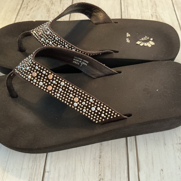 Yellow Box Black Sandals with Rhinestone Accents - Picture 2 of 5